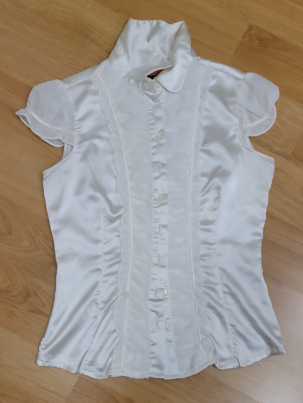 Max Rave White Satin Ruffle-Trim Button Blouse